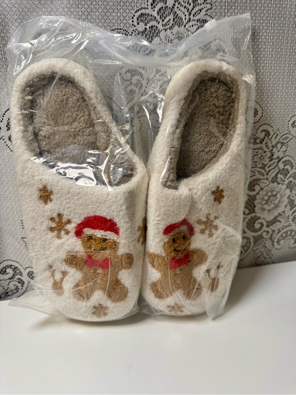 New Holiday Gingerbread Slippers, Size 41-42